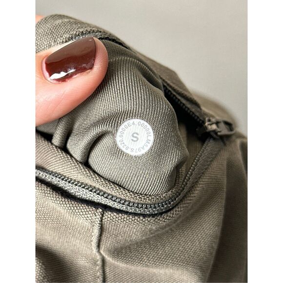 Lululemon Bowline Pant *Utilitech 30" Grey Sage SMALL - Picture 10 of 10